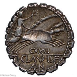 Claudia denier serratus frappé en 79 avant JC