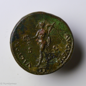 Neron dupondius frappé à Lyon