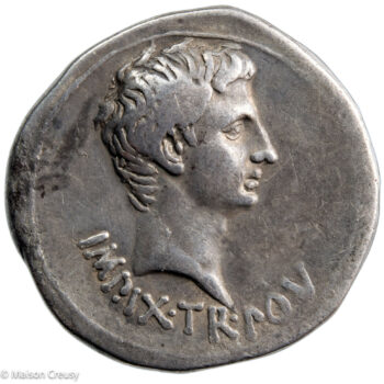 Auguste cistophore frappé à Pergame